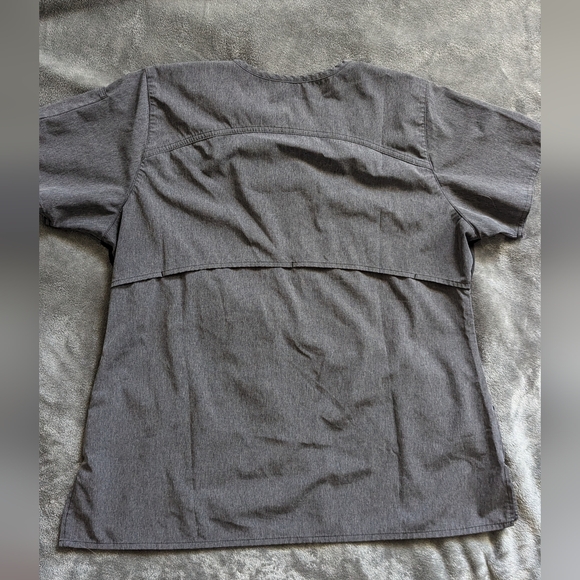 Large Carhartt Dark Grey Scrub Set -includes top and pants - Picture 7 of 8